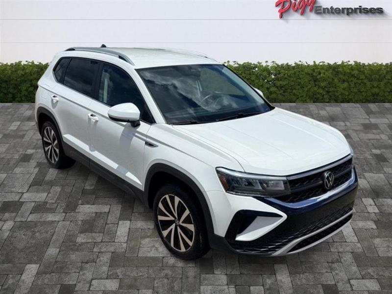Volkswagen Taos  2024
