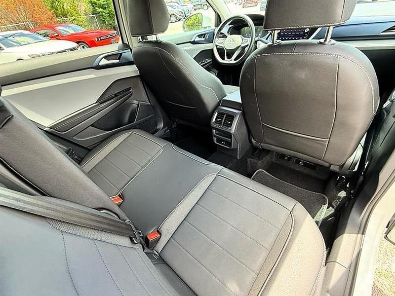 Volkswagen Taos  2024