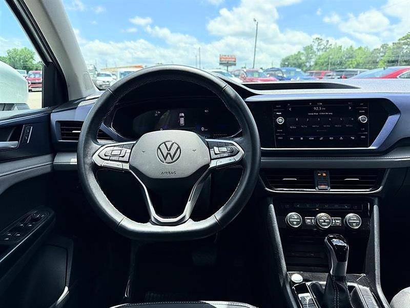 Volkswagen Taos  2024