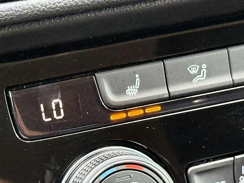 Volkswagen Taos  2024