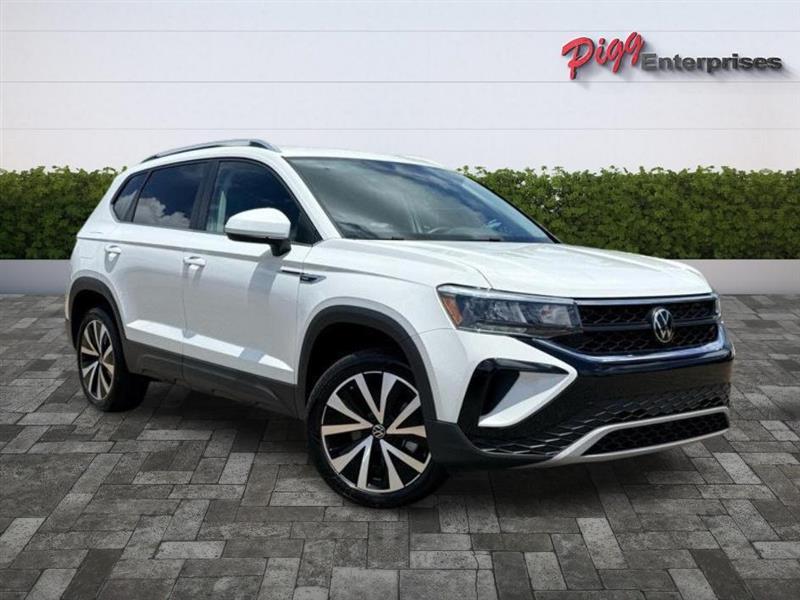Volkswagen Taos  2024