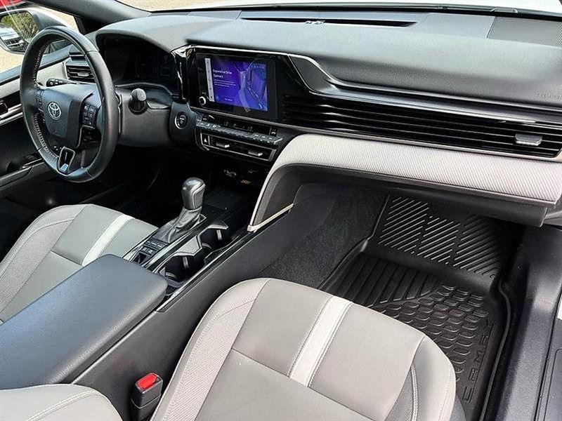 Toyota Camry  2025