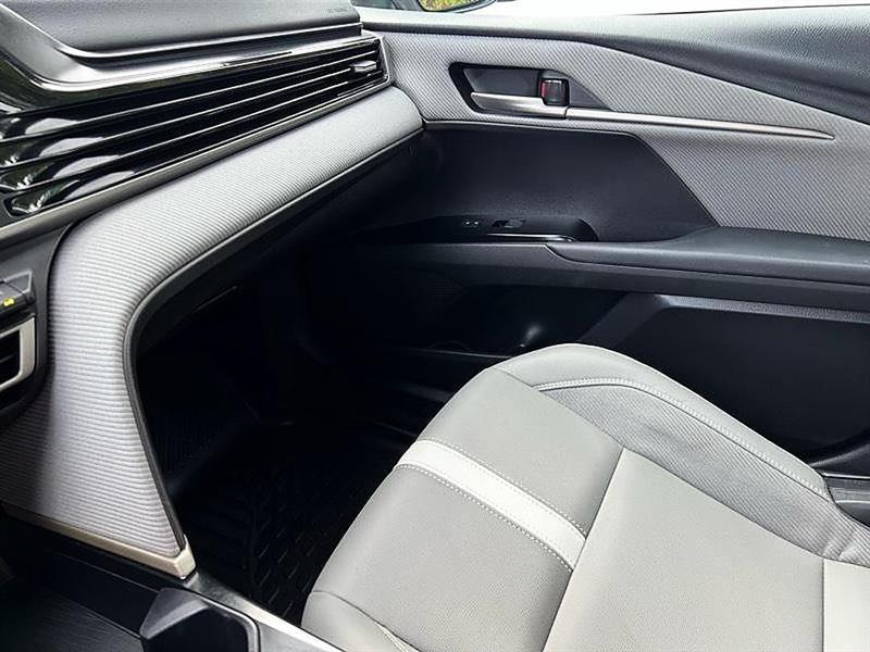 Toyota Camry  2025