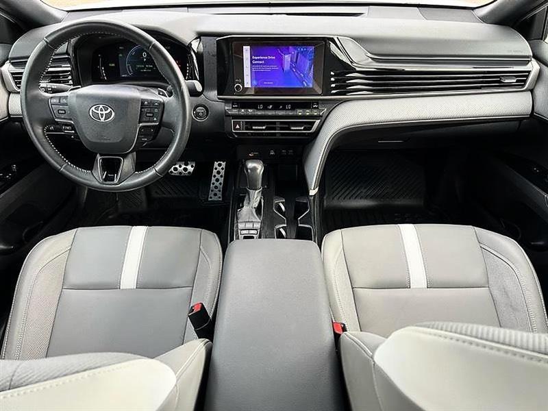 Toyota Camry  2025