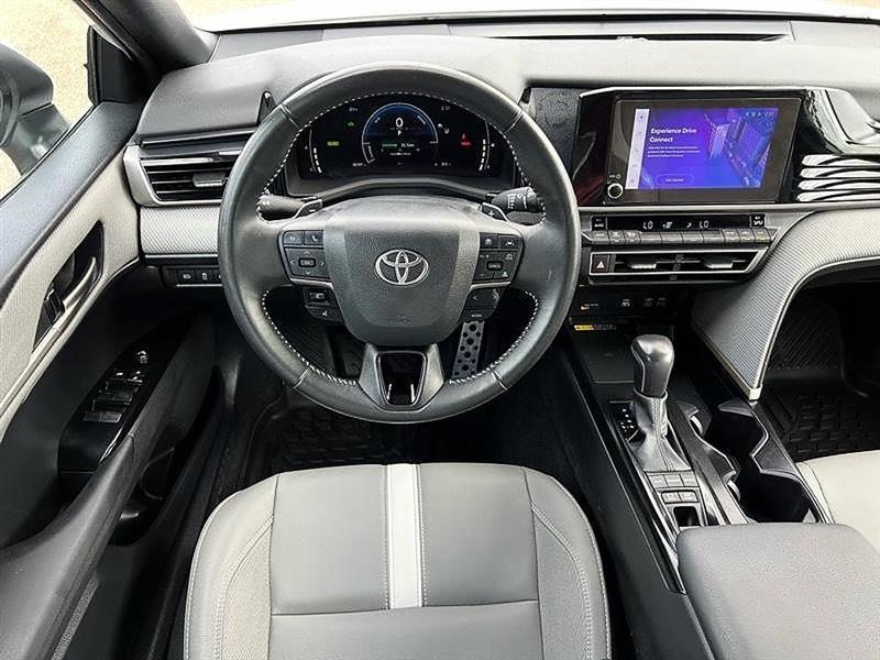 Toyota Camry  2025