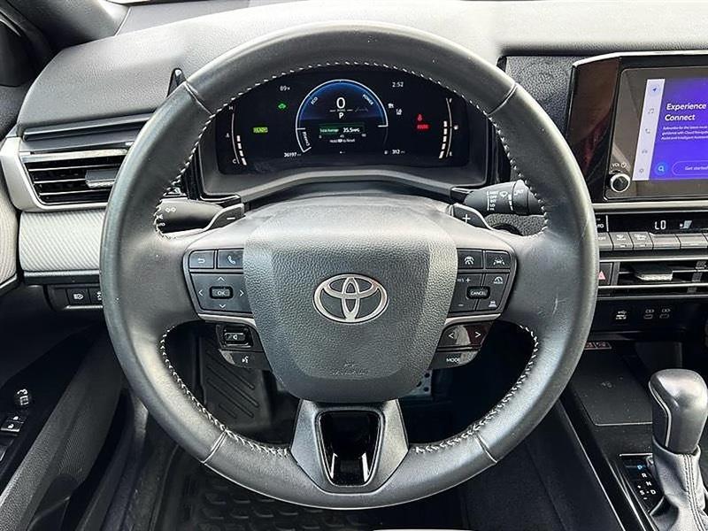Toyota Camry  2025