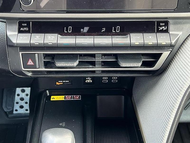 Toyota Camry  2025