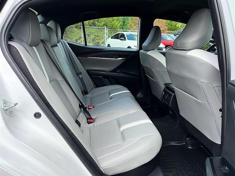 Toyota Camry  2025