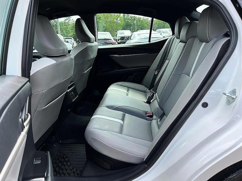 Toyota Camry  2025