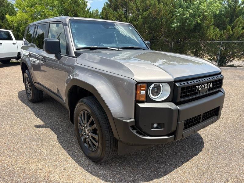 Toyota Land Cruiser 4WD 2024