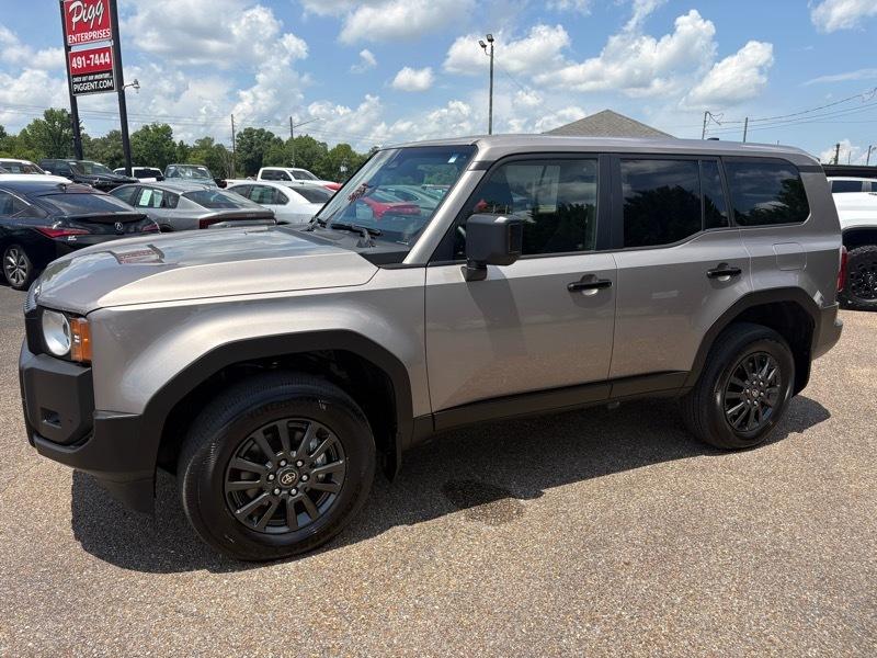 Toyota Land Cruiser 4WD 2024