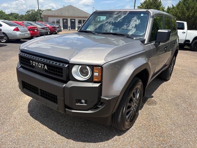 Toyota Land Cruiser 4WD 2024