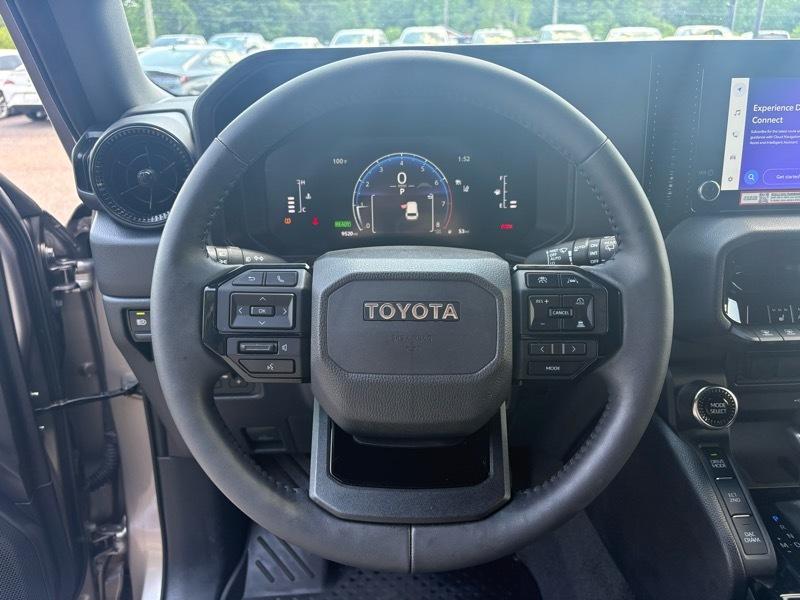Toyota Land Cruiser 4WD 2024
