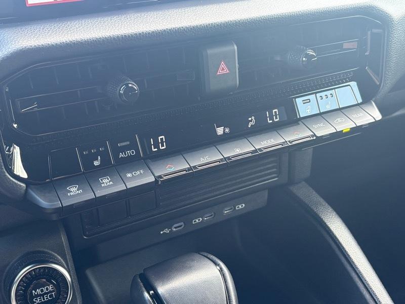 Toyota Land Cruiser 4WD 2024