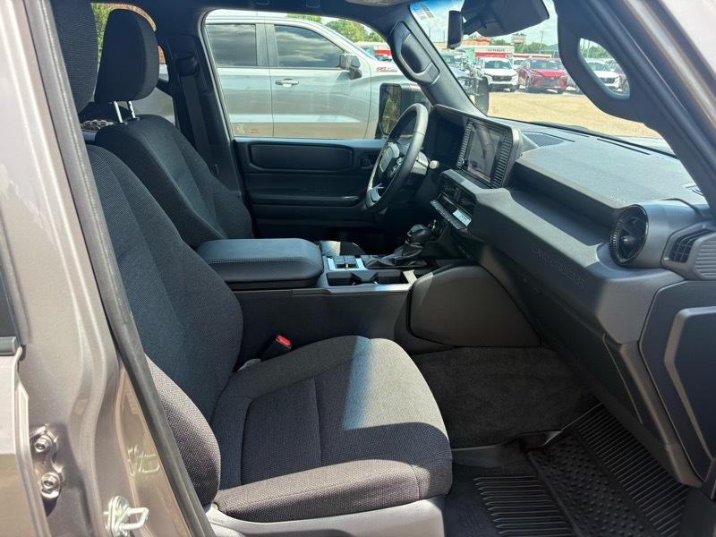 Toyota Land Cruiser 4WD 2024