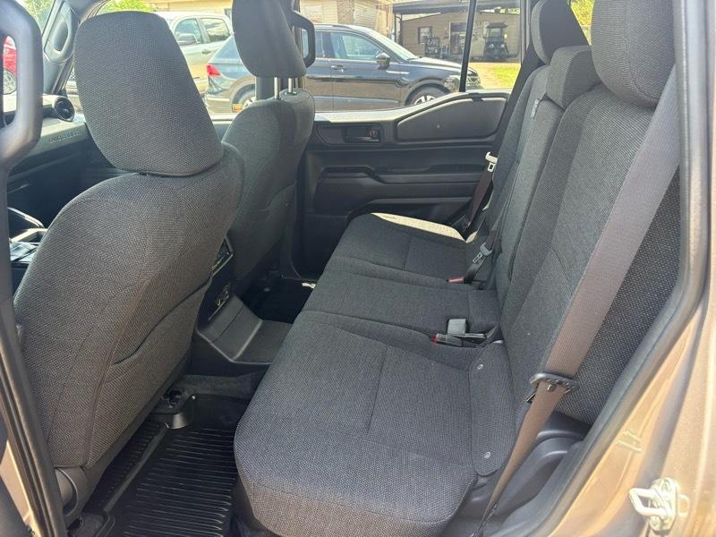 Toyota Land Cruiser 4WD 2024