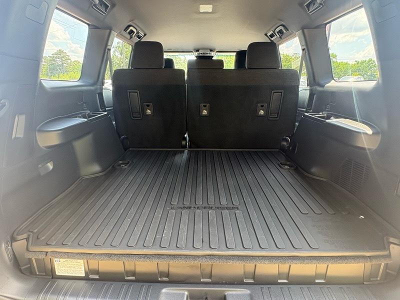 Toyota Land Cruiser 4WD 2024