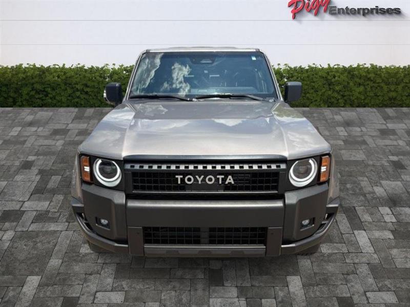 Toyota Land Cruiser 4WD 2024