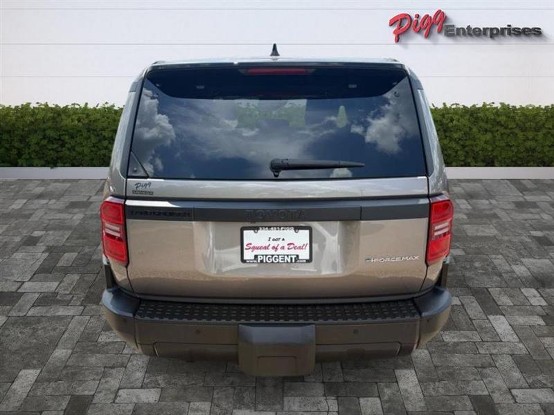 Toyota Land Cruiser 4WD 2024