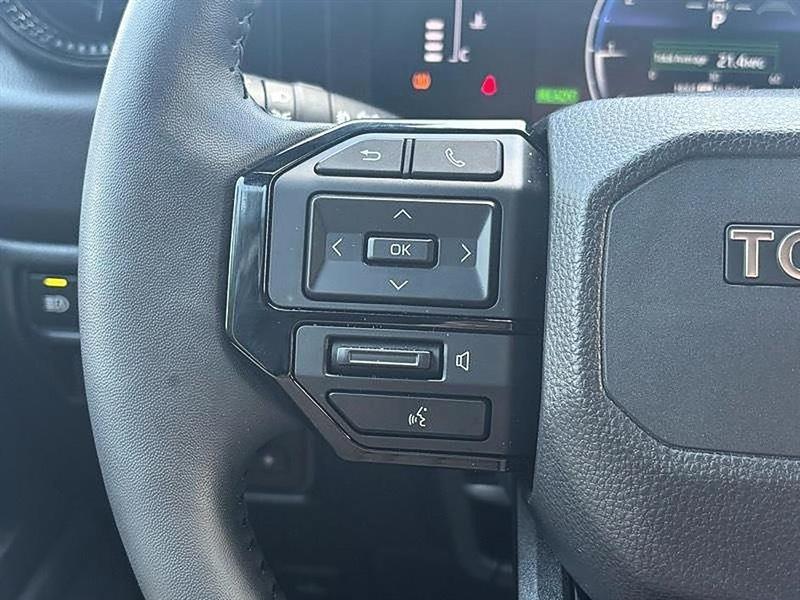 Toyota Land Cruiser 4WD 2024