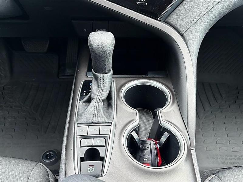 Toyota Camry  2024