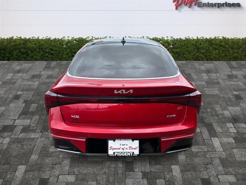 Kia K5  2025