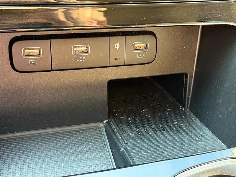 Kia Carnival  2023