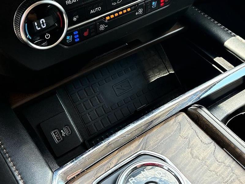Ford Expedition  2020