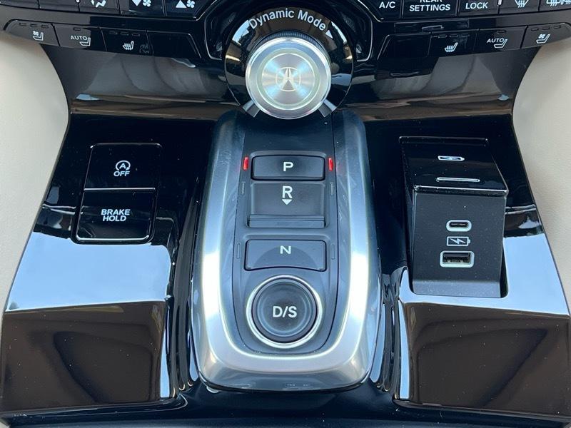 Acura MDX  2023