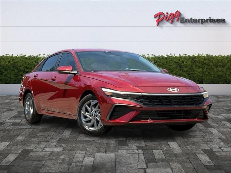 Hyundai Elantra  2024