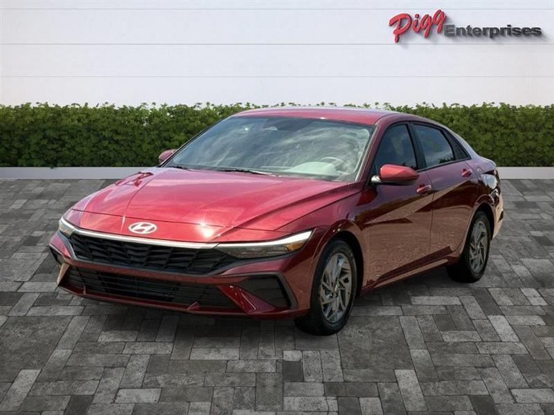 Hyundai Elantra  2024