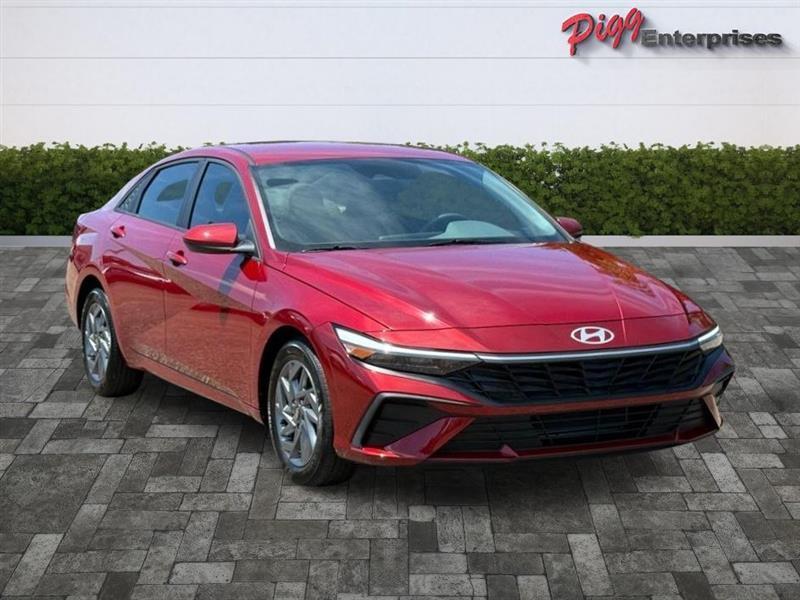 Hyundai Elantra  2024