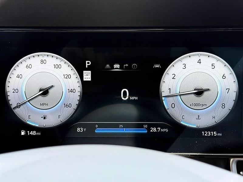 Hyundai Elantra  2024