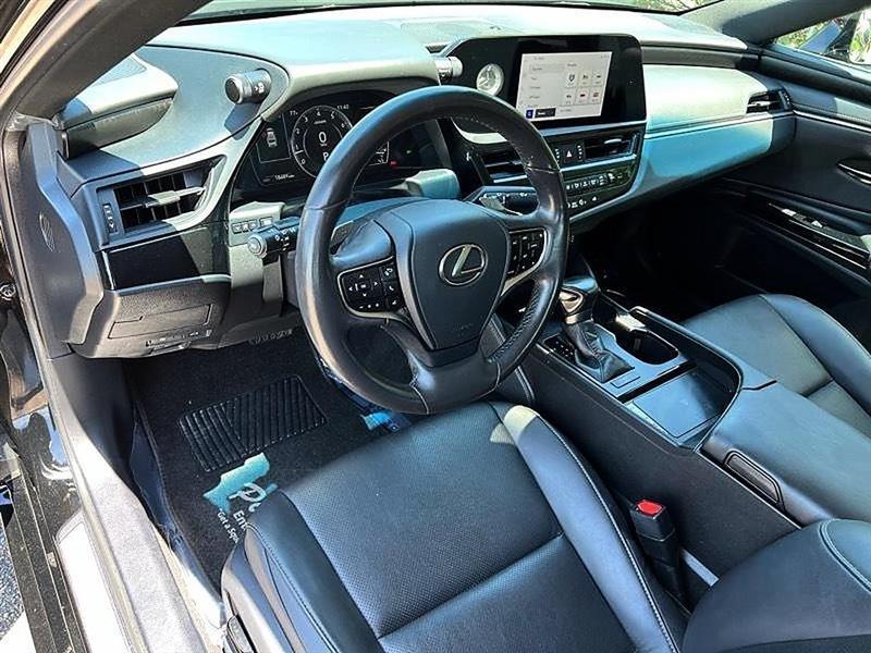 Lexus ES 350  2024