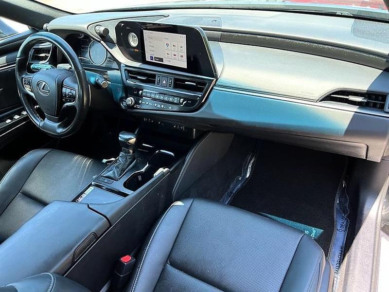 Lexus ES 350  2024