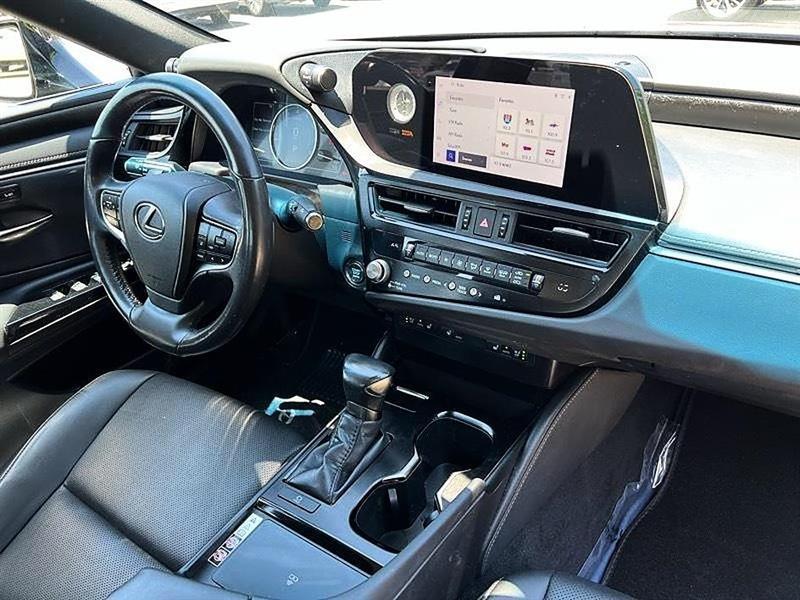 Lexus ES 350  2024