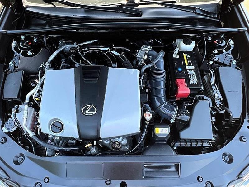 Lexus ES 350  2024