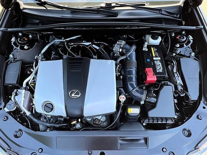 Lexus ES 350  2024
