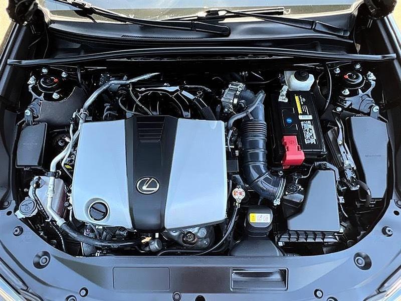 Lexus ES 350  2024