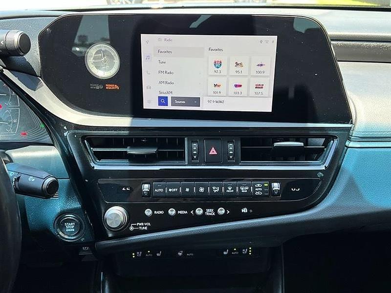 Lexus ES 350  2024