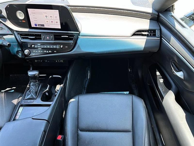 Lexus ES 350  2024
