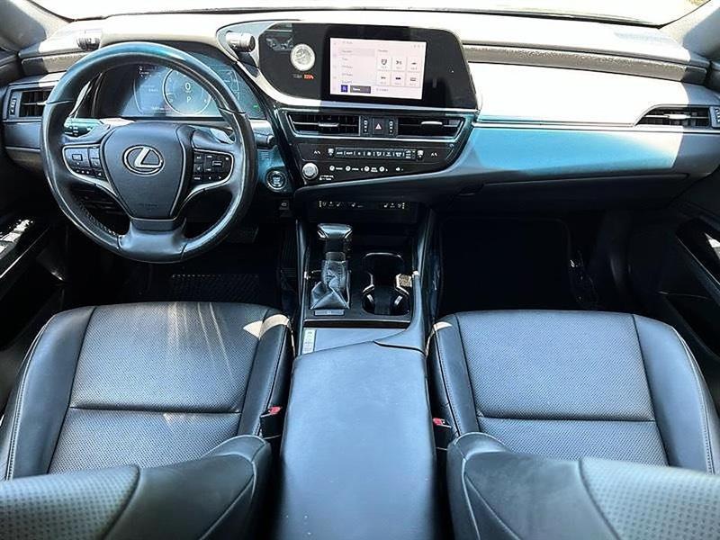 Lexus ES 350  2024