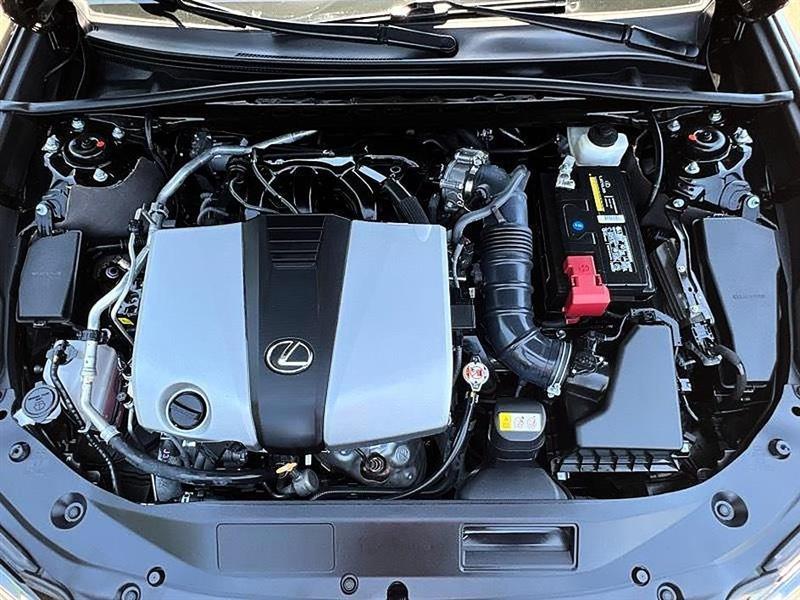 Lexus ES 350  2024