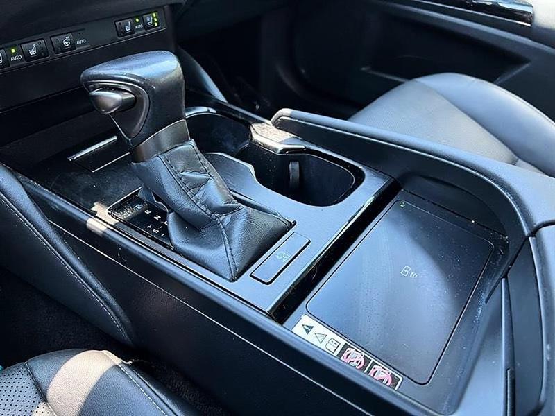 Lexus ES 350  2024