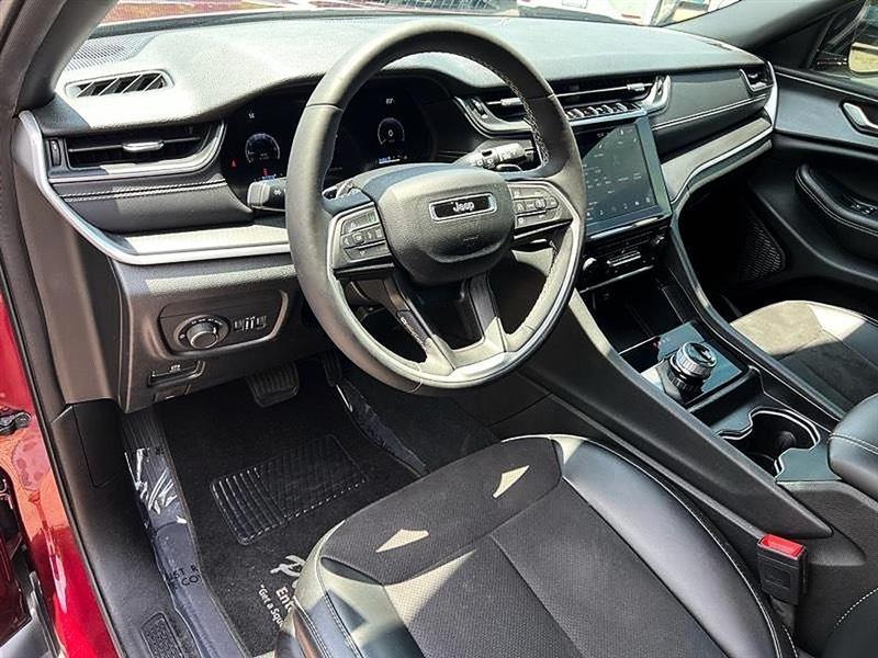 Jeep Grand Cherokee  2024