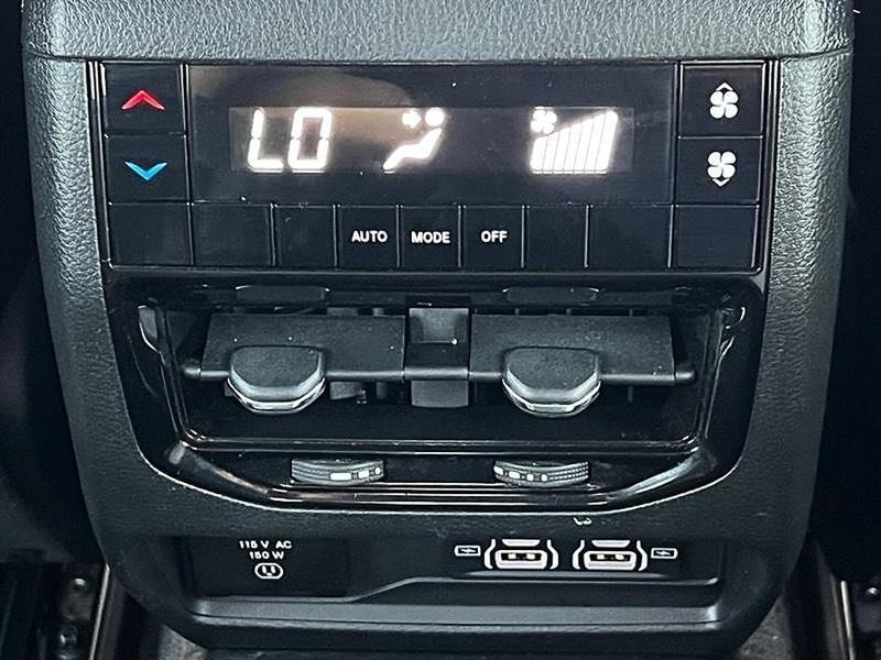 Jeep Grand Cherokee  2024