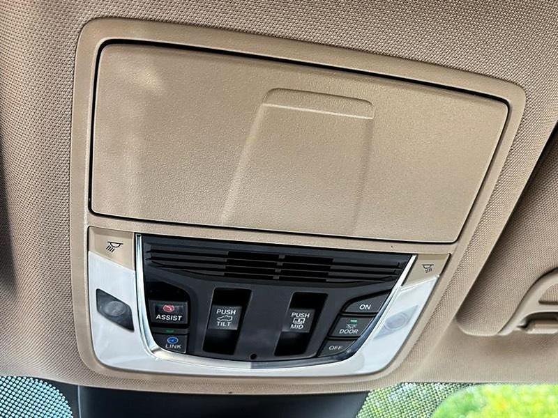 Acura MDX  2022