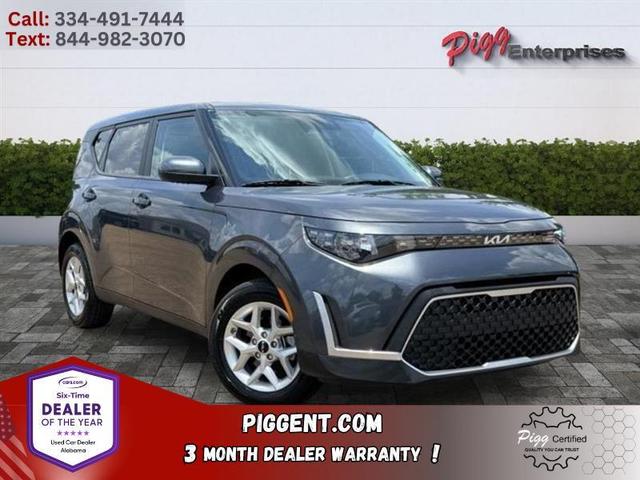 Gray 2024 Kia Soul LX FWD SUV / Crossover Front-Wheel Drive Continuously Variable Transmission