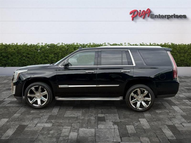 Cadillac Escalade Luxury 2WD 2015