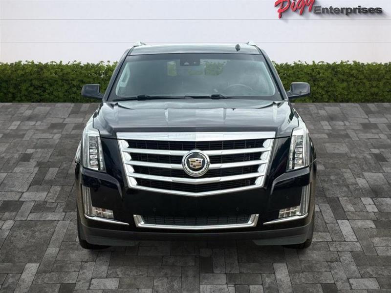 Cadillac Escalade Luxury 2WD 2015